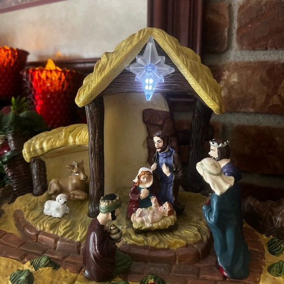 ❤️ Rare Vintage Musical Light Up Nativity Scene Mantel Display - Picture 7 of 12